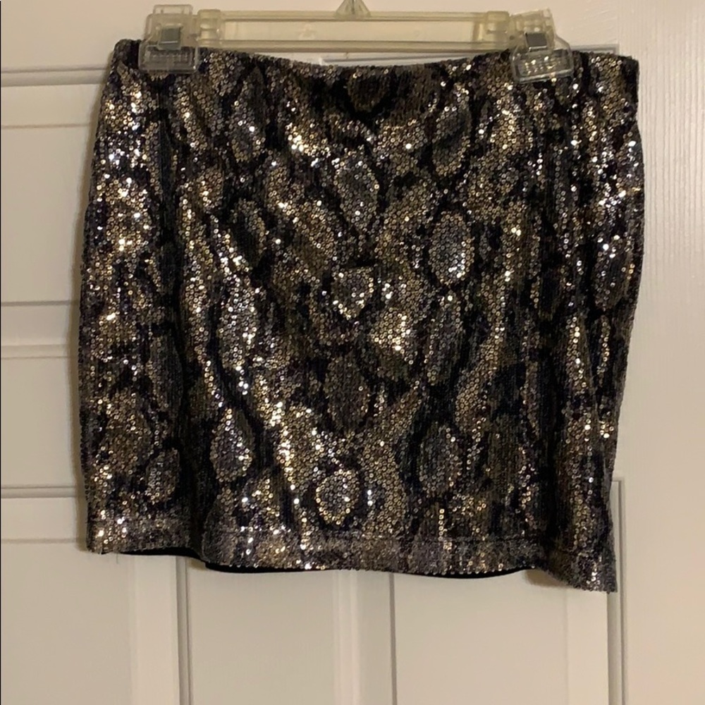 Sequence skirt